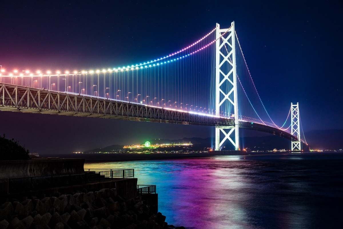 Akashi-Kaikyō Bridge at night, Kobe